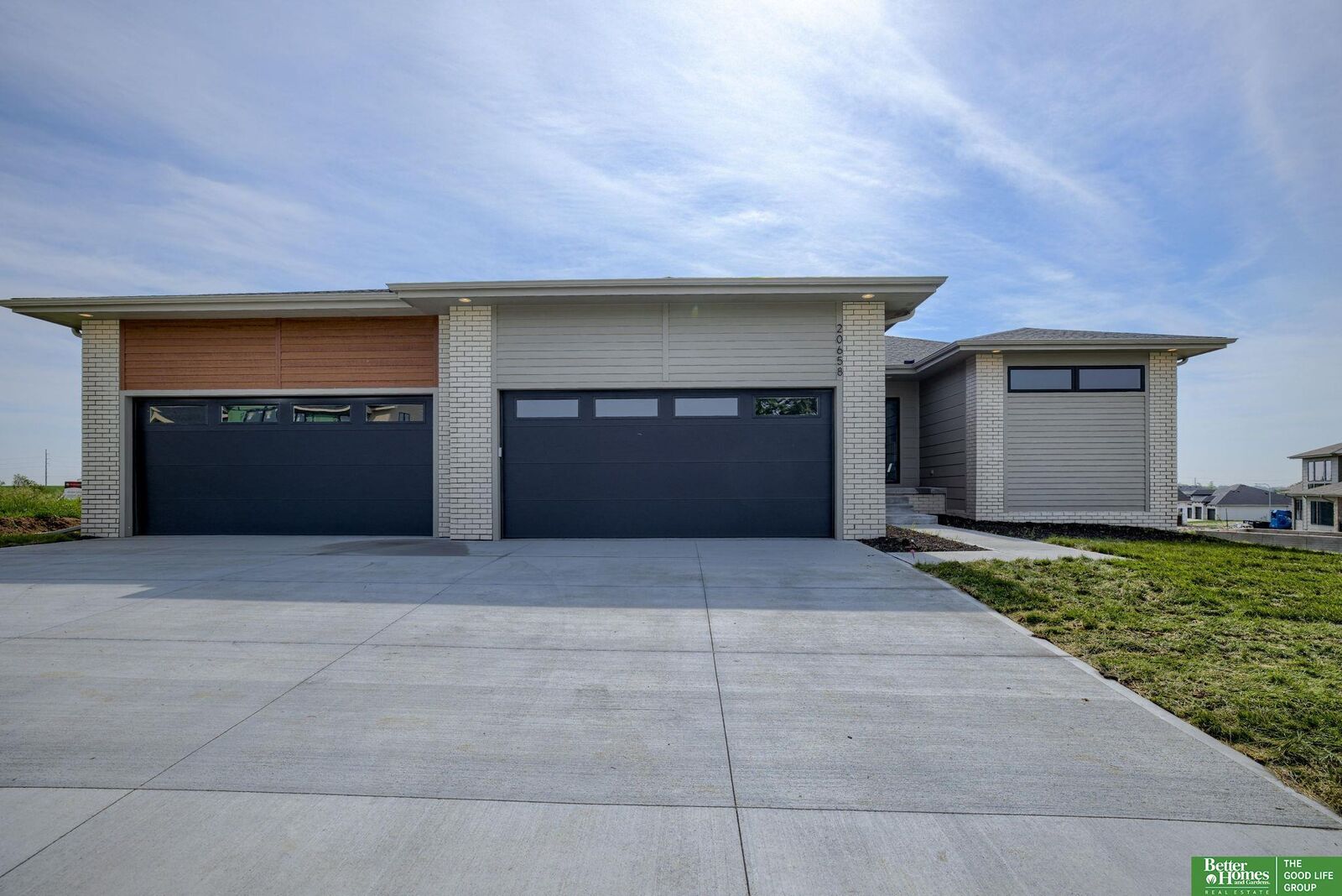 Property Photo:  20658 Laurel Avenue  NE 68022 