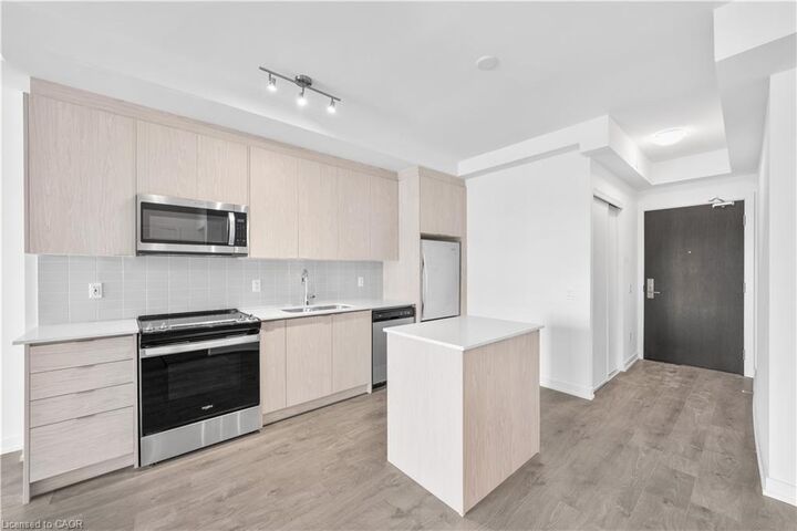 Property Photo:  55 Duke Street W 312  ON N2H 0B7 