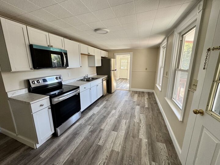 Property Photo:  29 Fiske St  MA 01550 