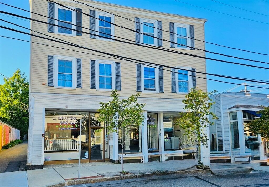 Property Photo:  41 Atlantic Avenue 1  MA 01945 