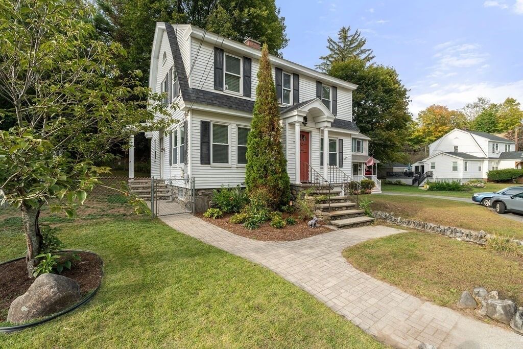 Property Photo:  70 Pleasant St  MA 01844 