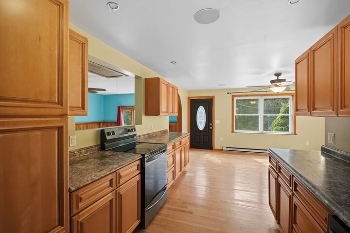 Property Photo:  1154 Dunhamtown Brimfield Rd  MA 01010 