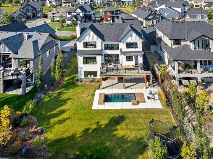 Property Photo:  41 Morning Mist Lane  AB T1S 4K6