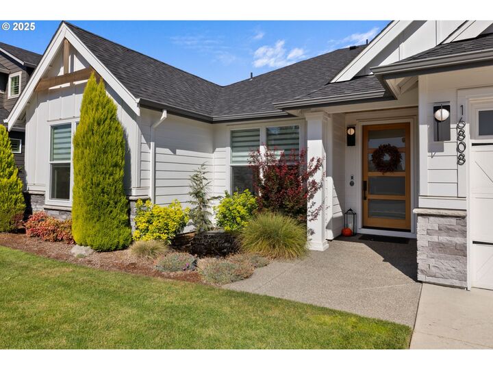 Property Photo:  16808 NE 80th St  WA 98682 