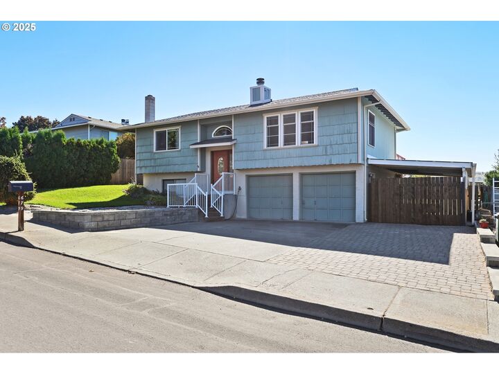 679 Brentwood Dr  The Dalles OR 97058 photo