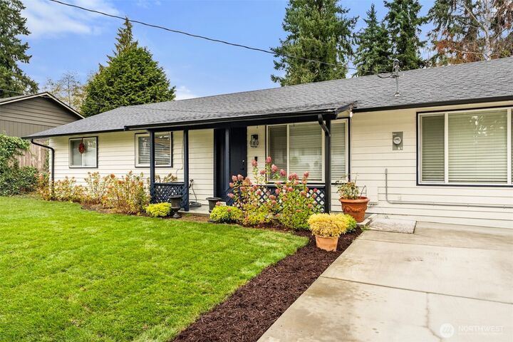 Property Photo:  620 SW 302nd Street  WA 98023 