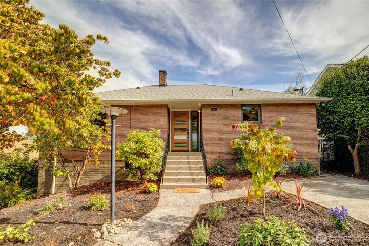 Property Photo:  9804  63rd Avenue S  WA 98118