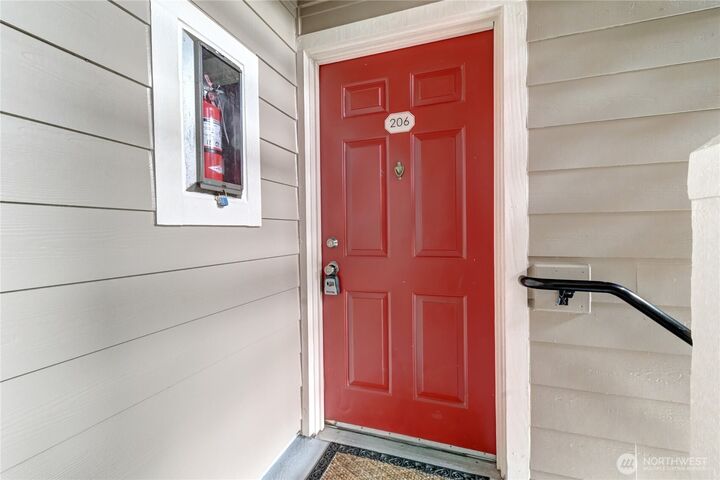 Property Photo:  19855  25th Avenue NE 206  WA 98155 