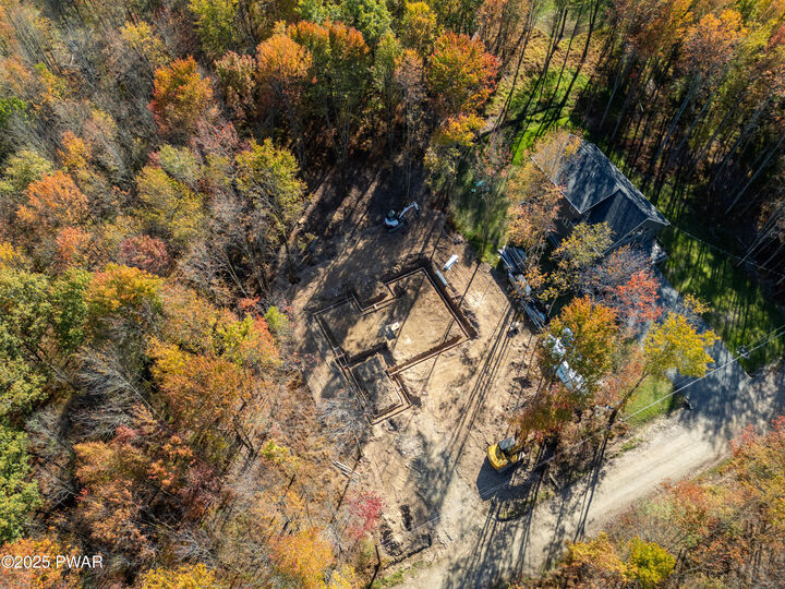 Property Photo: 376-2 Osprey Circle PA 18436