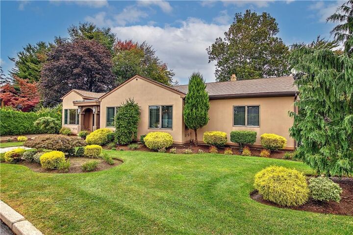 Property Photo:  4 Lake Drive  RI 02904 