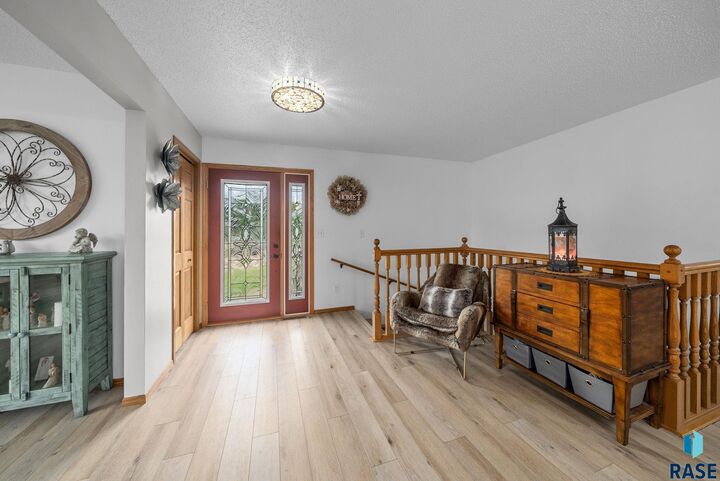 Property Photo:  500 W Lincoln Ave  SD 57070 