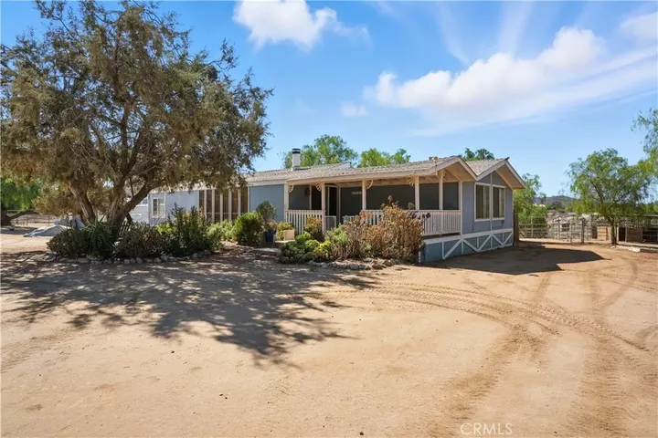 18880 Country Pine Road  Perris CA 92570 photo