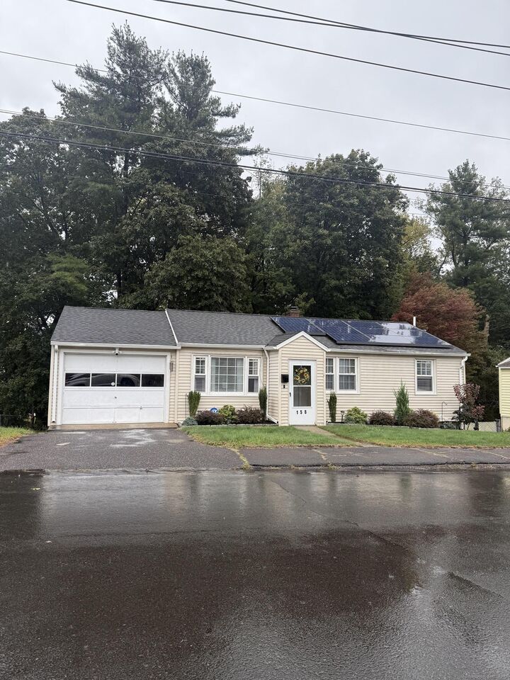 158 Monroe Avenue  Waterbury CT 06705 photo