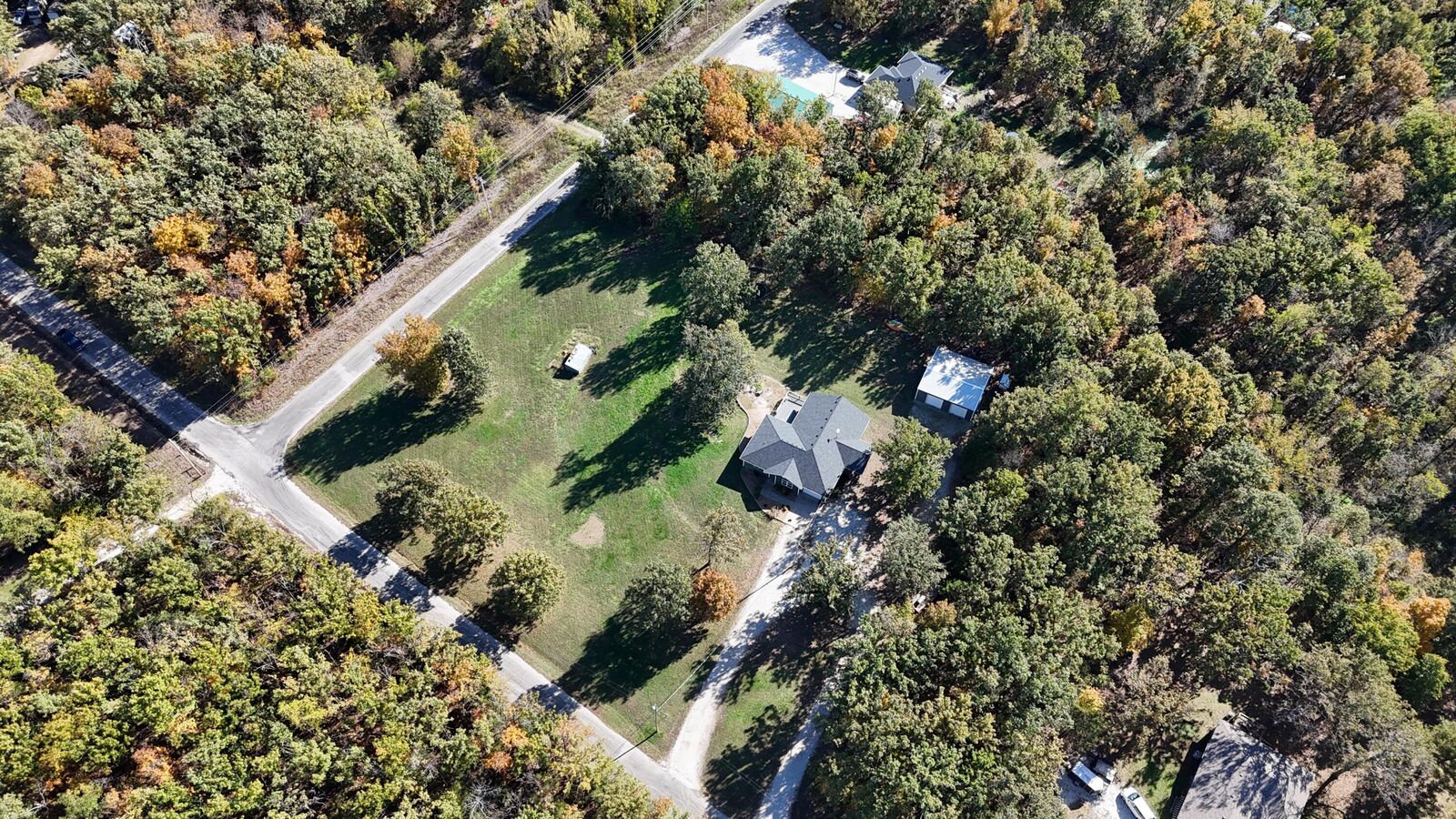 Property Photo: 1548 E 380th Road MO 65613