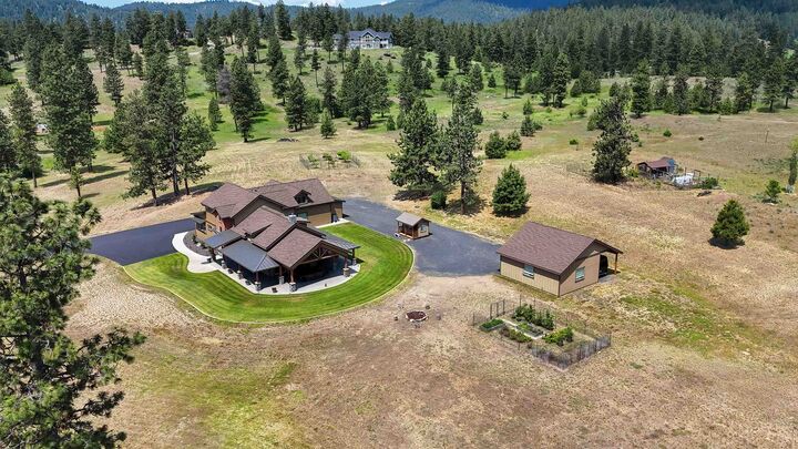 Property Photo:  21617 E Harvard Vistas Ln  WA 99025 