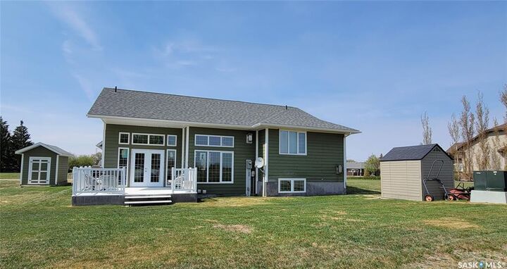 Property Photo:  408 5th Street E  SK S0K 4W0 