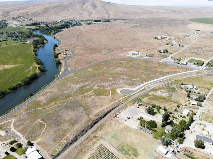 Property Photo:  11647 E Ruppert Rd  WA 99320 