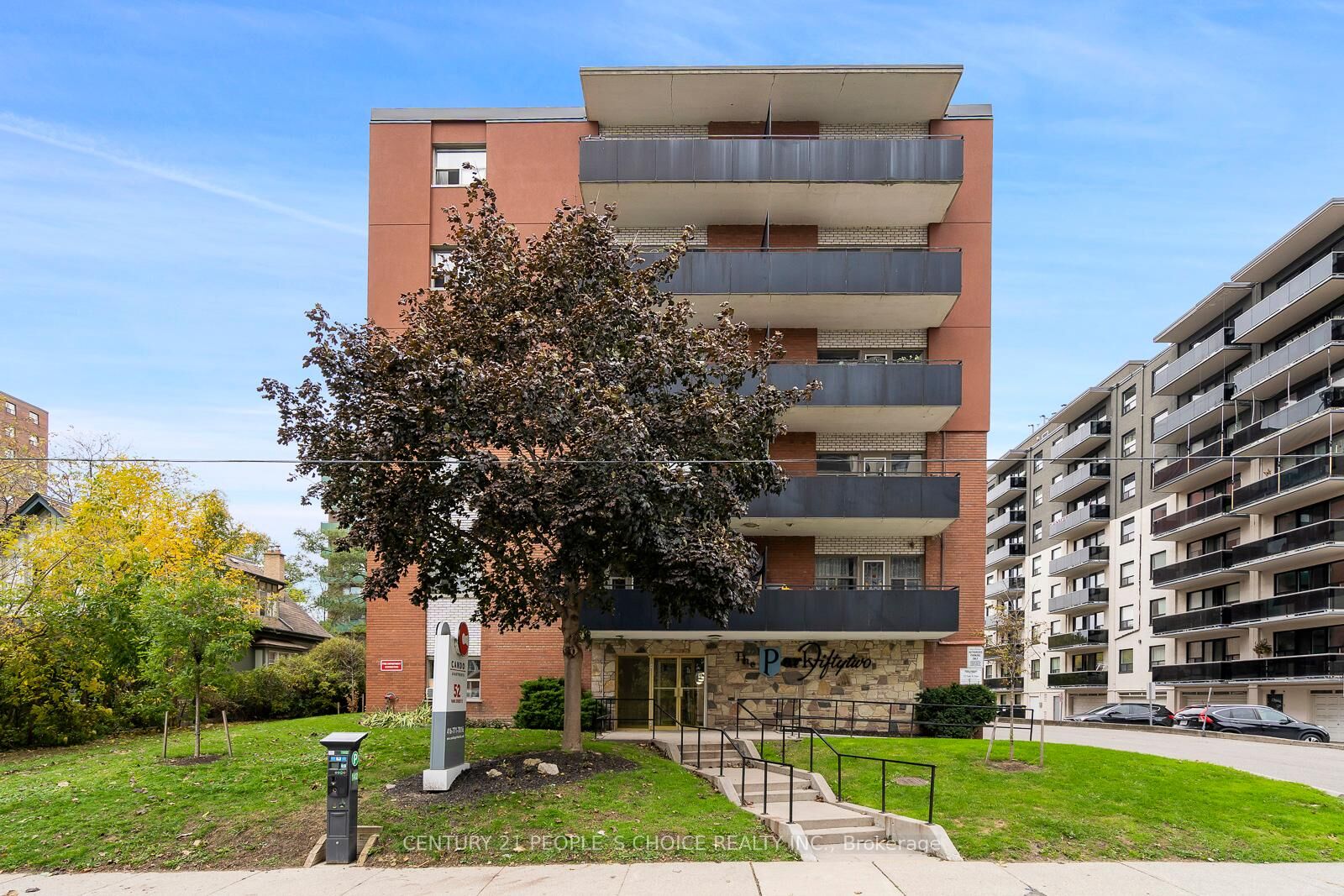 Property Photo:  52 Park Street E 201  ON L5G 1M1 