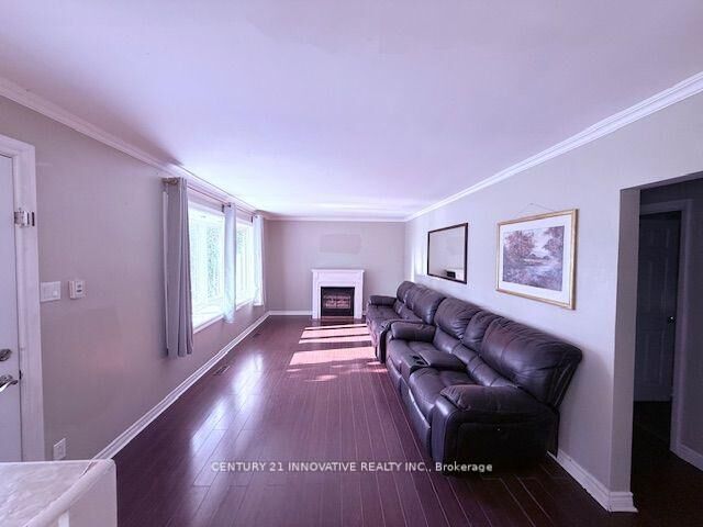 Photo de la propriété: 491 Fairlawn Street N ON L1J 4R5