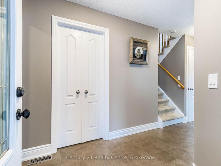 Photo de la propriété:  34 Niagara Place  ON L6S 4Z1 