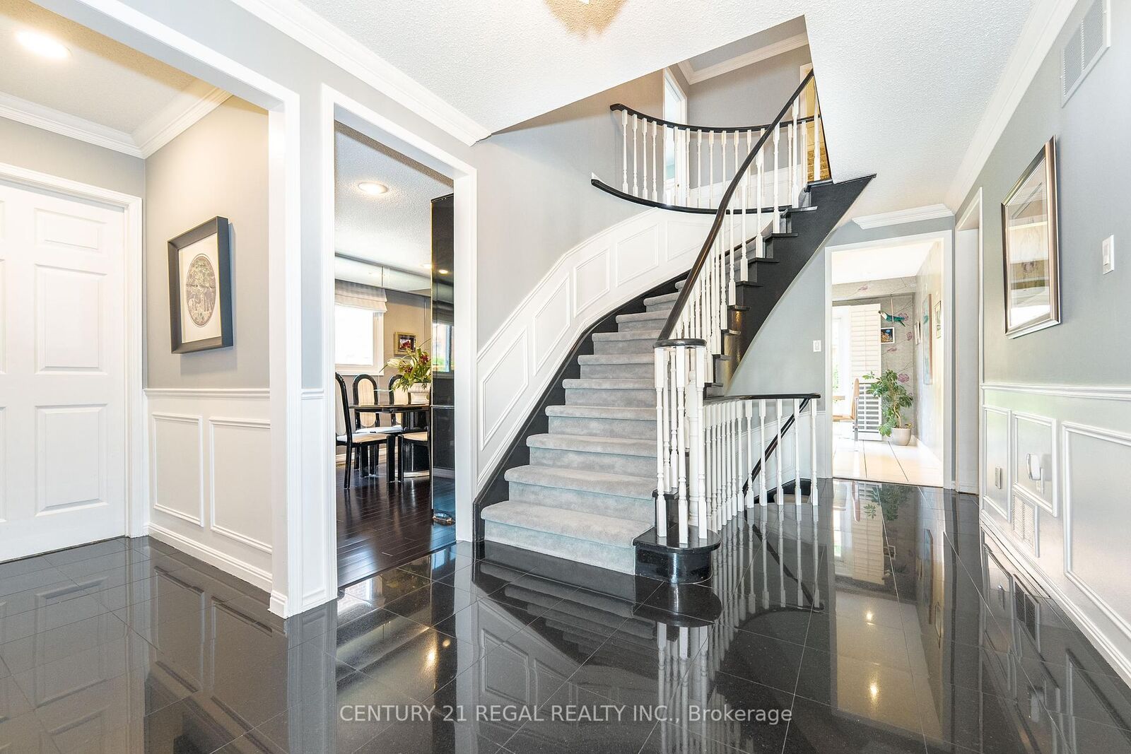 Property Photo:  36 Lindemann Street  ON L3T 5M8 