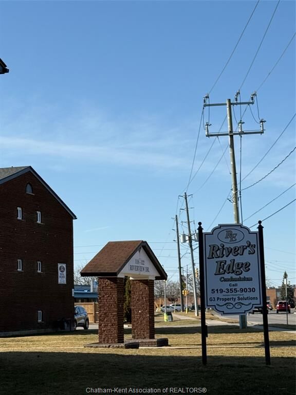 Property Photo: 118 Riverview Drive 412 ON N7M 1A5