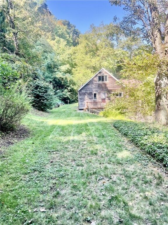 Property Photo: 2045 Walton Rd PA 15332