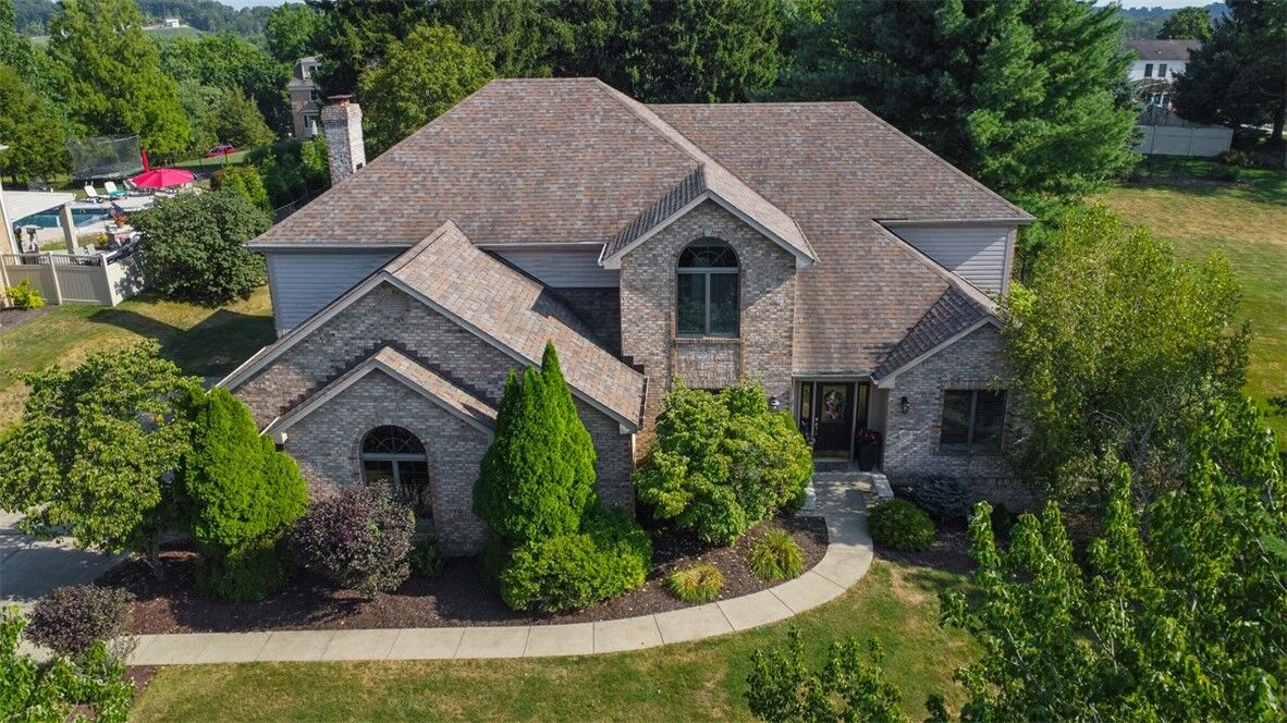 Property Photo:  110 Springbrooke  PA 15367 