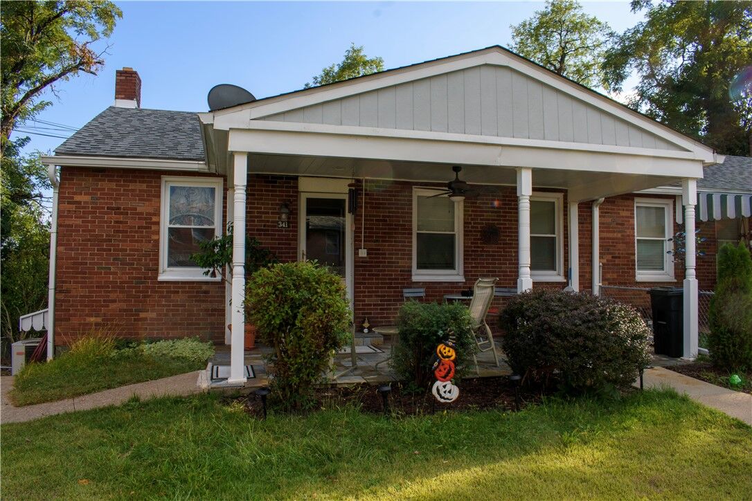 Property Photo: 341 Mount Vernon Dr 341 PA 15223