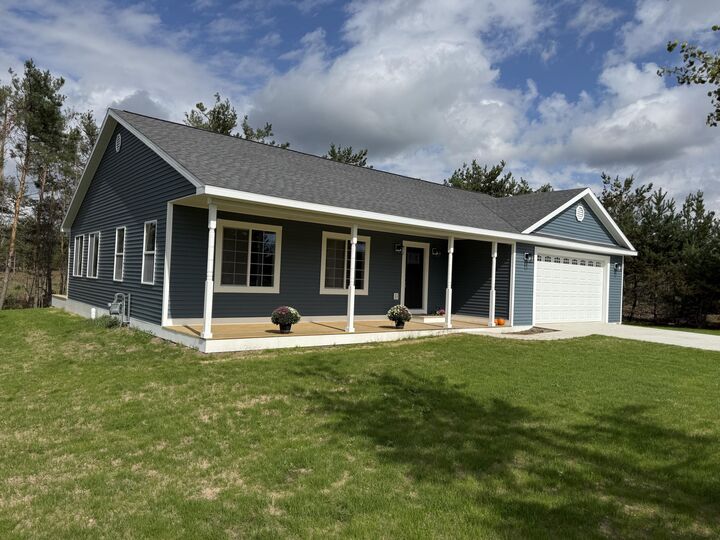 Property Photo: 374 Goshawk Circle MI 49735