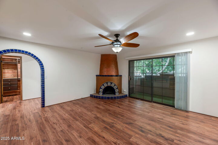 Property Photo: 7557 N Dreamy Draw Drive 224 AZ 85020