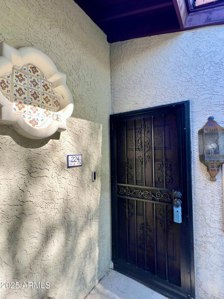 Property Photo:  7557 N Dreamy Draw Drive 224  AZ 85020 