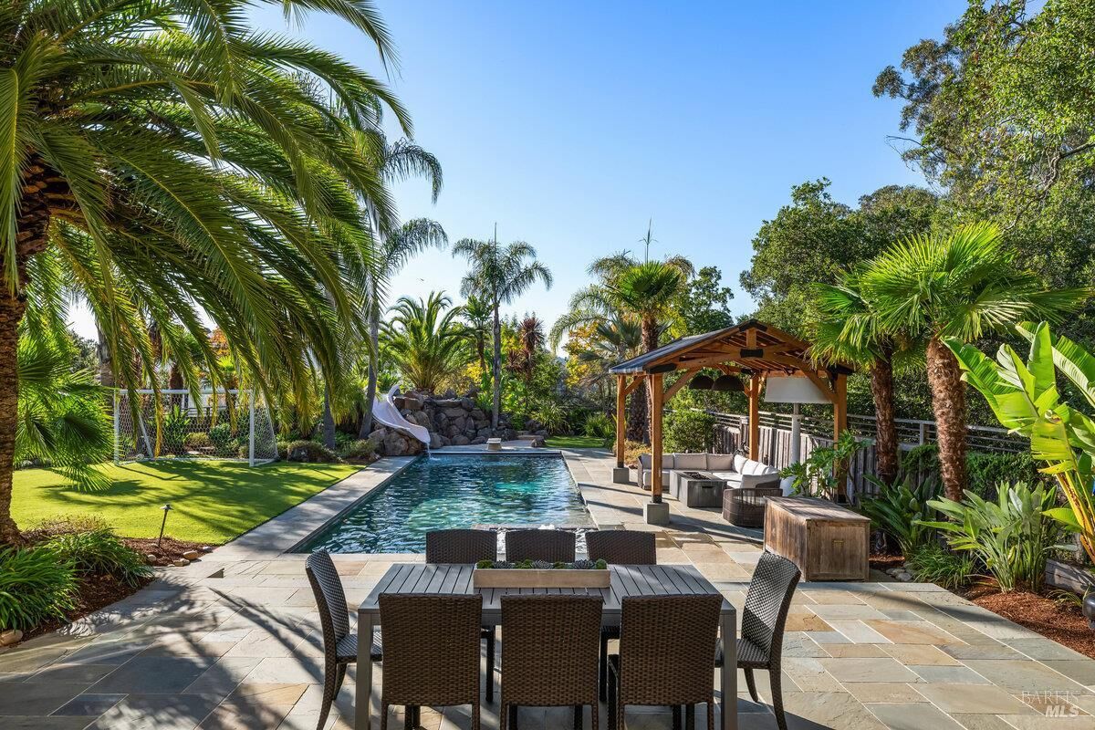 Property Photo: 220 Deer Park Avenue CA 94901