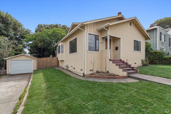 886 Olive Street  Petaluma CA 94952 photo