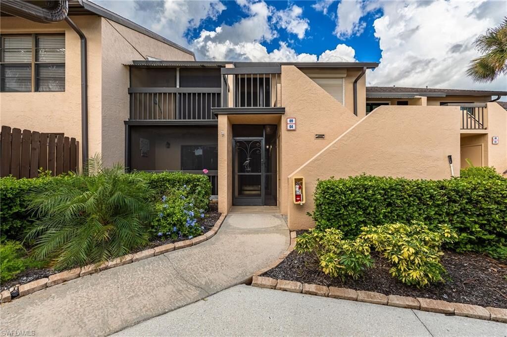 Property Photo: 15444 Admiralty Cir 4 FL 33917