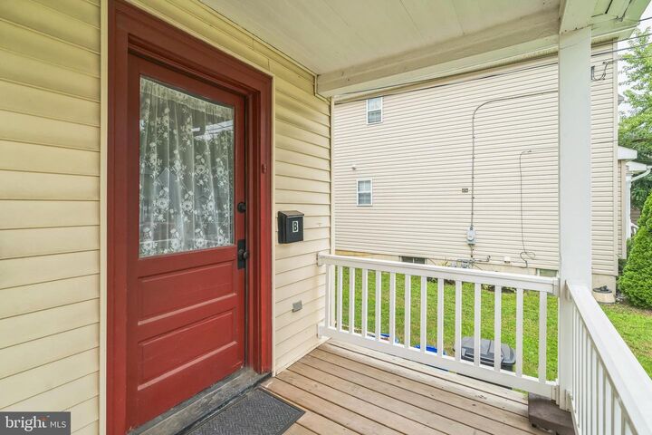 Property Photo:  231 W Washington Avenue 2nd Floor  NJ 08049 