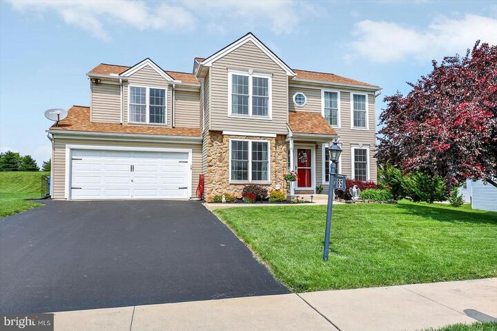 85 Thomas Drive  York PA 17404 photo