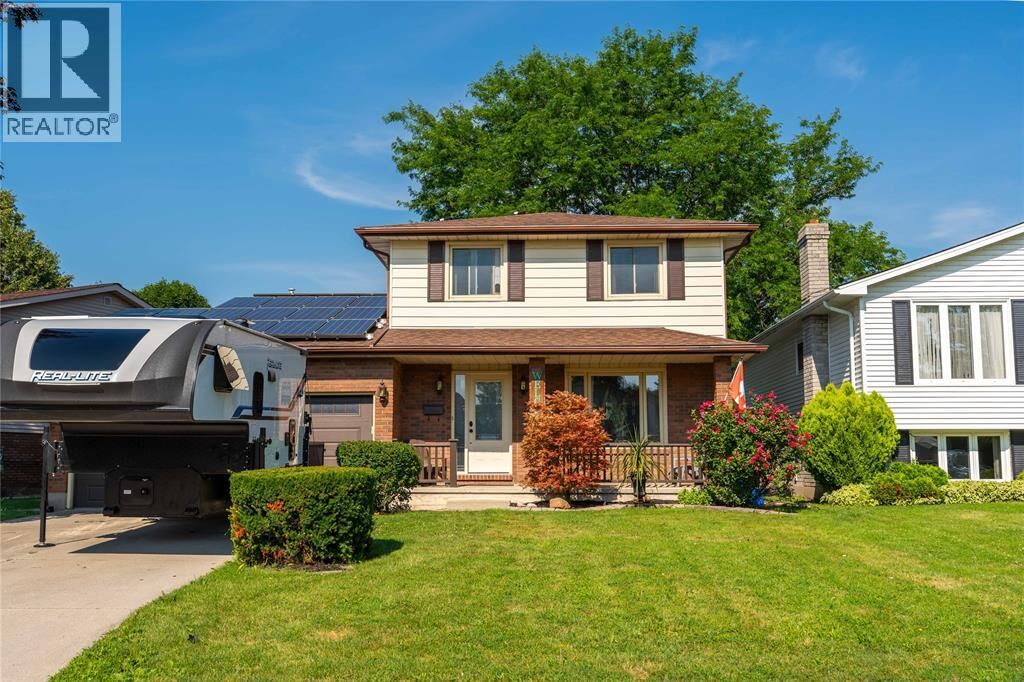 Property Photo:  607 Bristol Street  ON N7S 5S7 