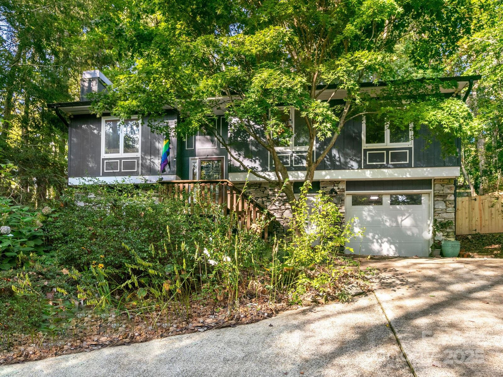 Property Photo:  18 Mayfair Place  NC 28704 
