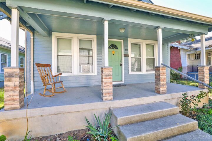 Property Photo:  1206 Parkview Avenue  OH 45044 