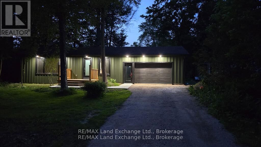 Property Photo:  325 Ojibwa Trail  ON N0G 2R0 
