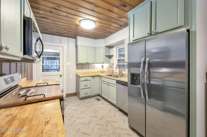 Property Photo: 510 E Tigrett Street TN 38040