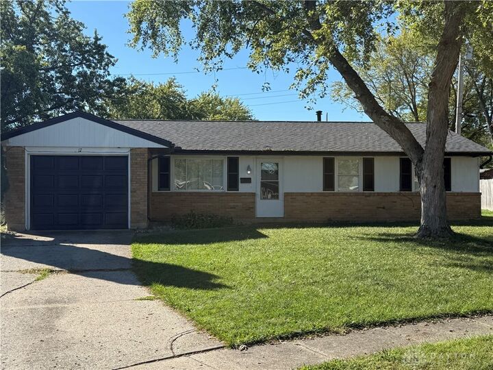 Property Photo: 17 Lawndale Court OH 45383