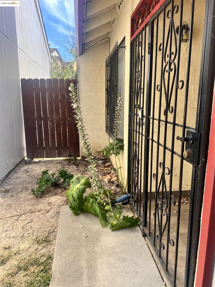 Property Photo:  56 Ishi Cir  CA 95833 