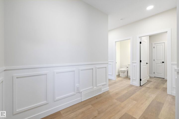 Property Photo:  1541 Siskin Link Link NW  AB T5S 0T9 