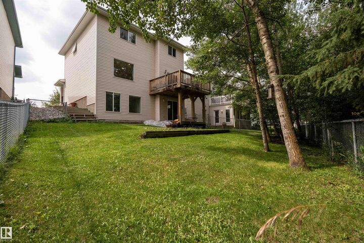 21 Donnely Terrace  Sherwood Park AB T8H 2B3 photo