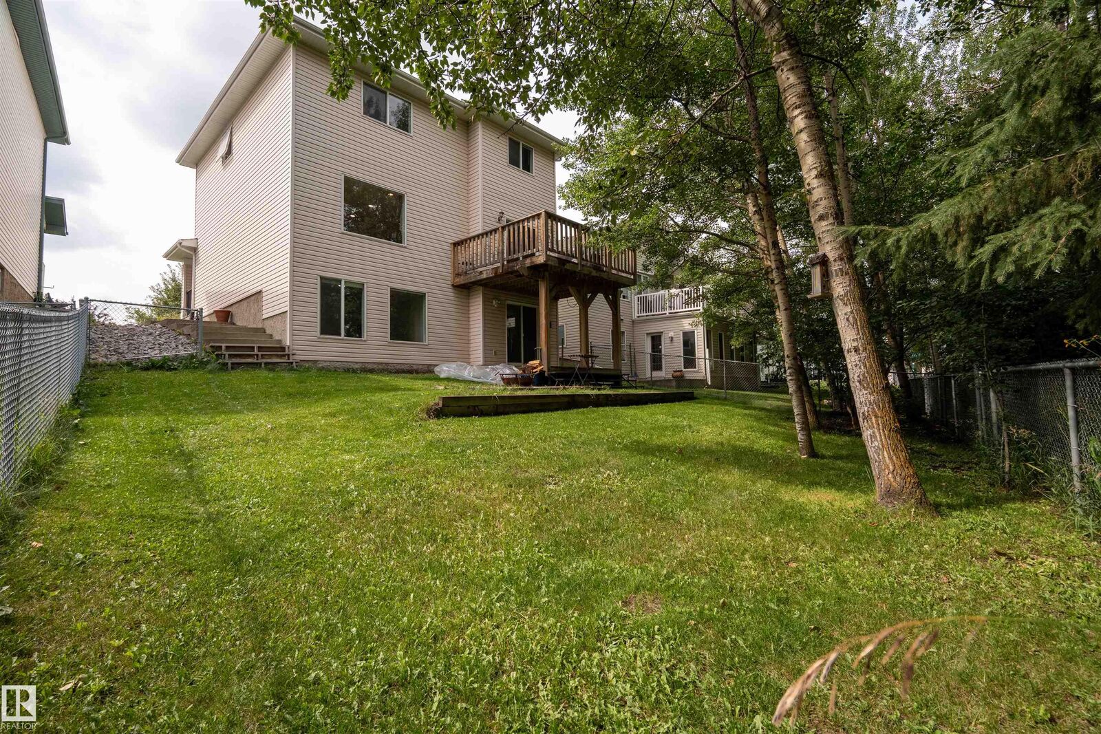 Property Photo: 21 Donnely Terrace AB T8H 2B3