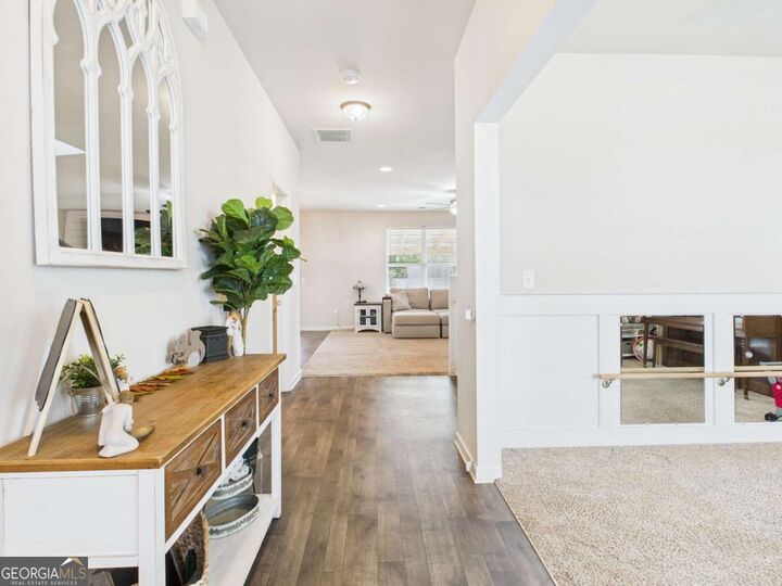 Property Photo:  108 Bowman Court  GA 30666