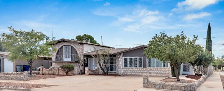 Property Photo:  5700 Creston Avenue  TX 79924 