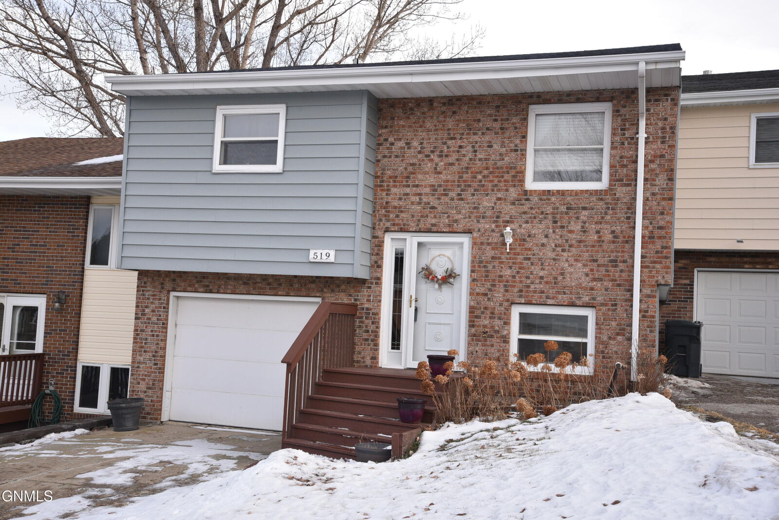 Property Photo:  519 Marilyn Drive NW  ND 58554 